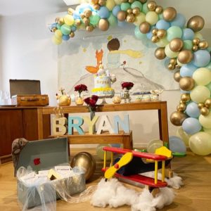 Decorazione Semiarco da 2 metri di altezza su struttura a noleggio.